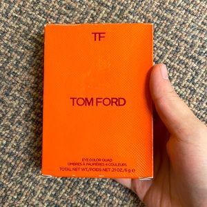New! TOM FORD
Bitter Peach Eye Colour Eyeshadow Palette